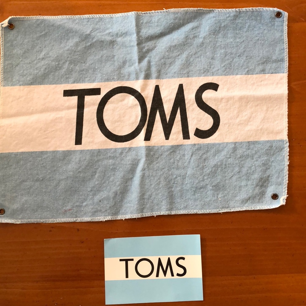 Toms Flag & Sticker Set